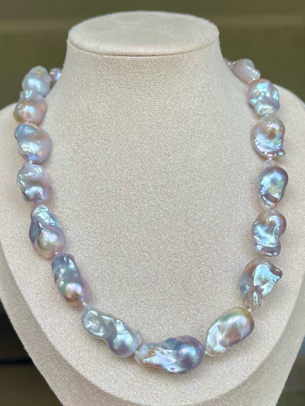 Luxury Iridescent Baroque Pearl Necklace - White Pearlescent